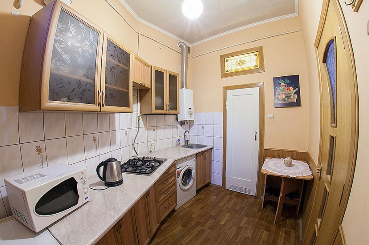 Apartment подобово на вулиці чорновола 31 біля форуму у місті львові біля малевича *